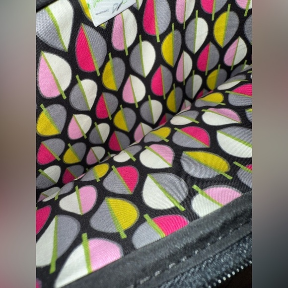 Vera Bradley black quilted iPad case and wallet with wrist strap matching bundle - Picture 4 of 13